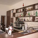 Tavel Boutique 3*
