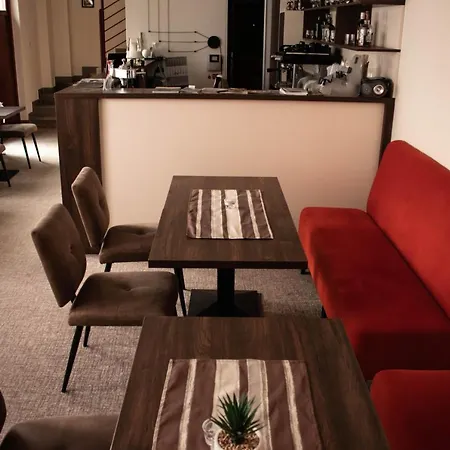 Tavel Boutique 3*