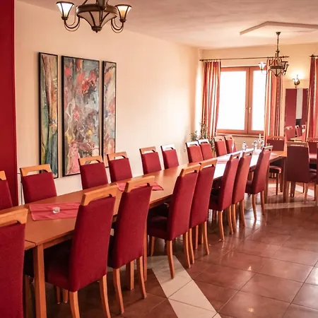 Vendégház Tavel 3*