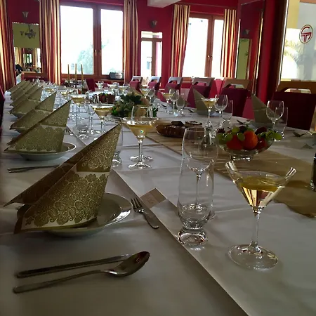 Tavel Boutique Penzión pre hostí