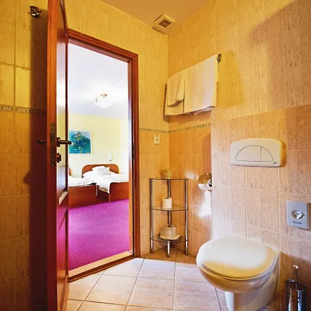 Tavel Boutique 3*