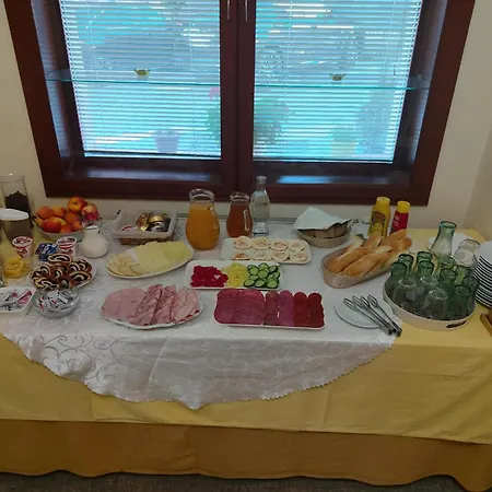 Tavel Boutique Guest house 3*