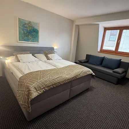 Tavel Boutique 3* Presov