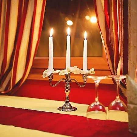Penzión pre hostí Tavel Boutique 3*