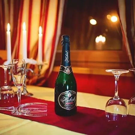 Penzión pre hostí Tavel Boutique